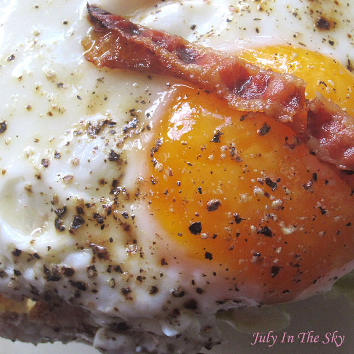 blog beauté food porn photographie breakfast oeuf plat bacon