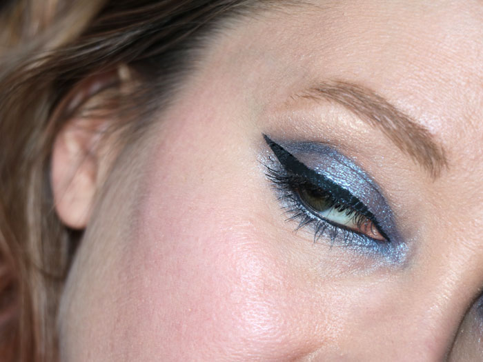 blog beauté beauty stila magnificent metals glitter and glow liquid eye shadow duo chrome into the sea swatch