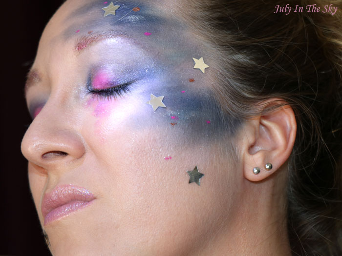 July In The Sky : blog beauté monday shadow challenge galaxy blue