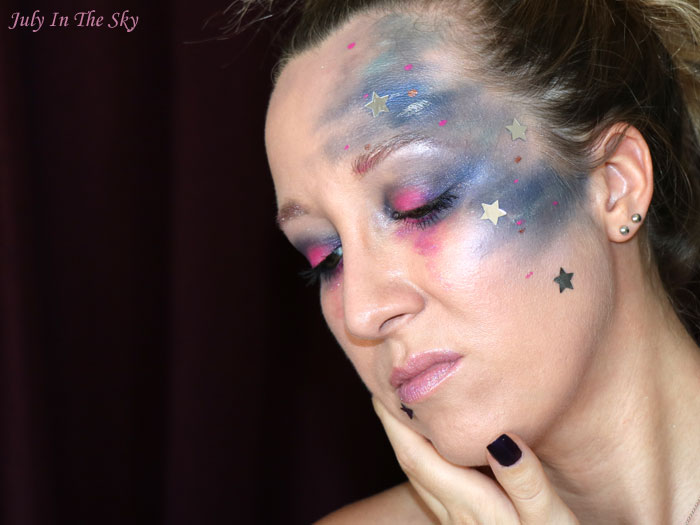 July In The Sky : blog beauté monday shadow challenge galaxy blue